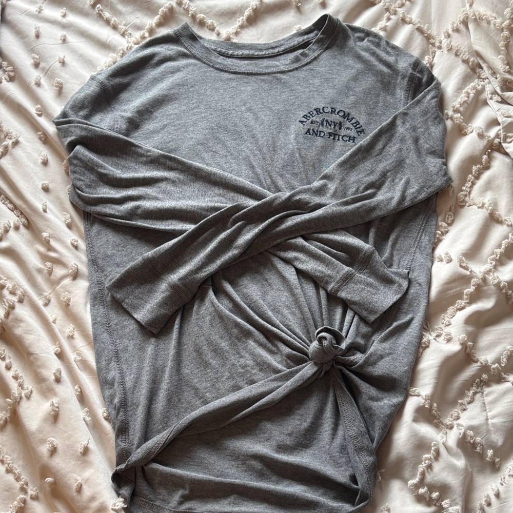 Abercrombie & Fitch Heather Gray Knot Front Top